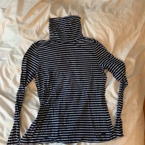 vineyard vines turtle neck